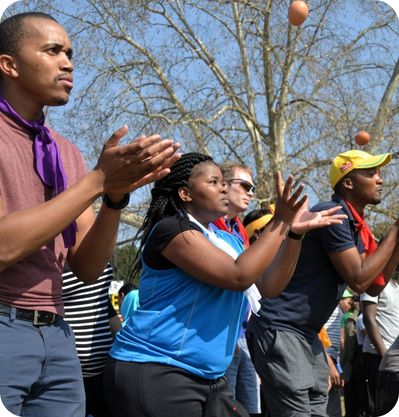 egg throwing